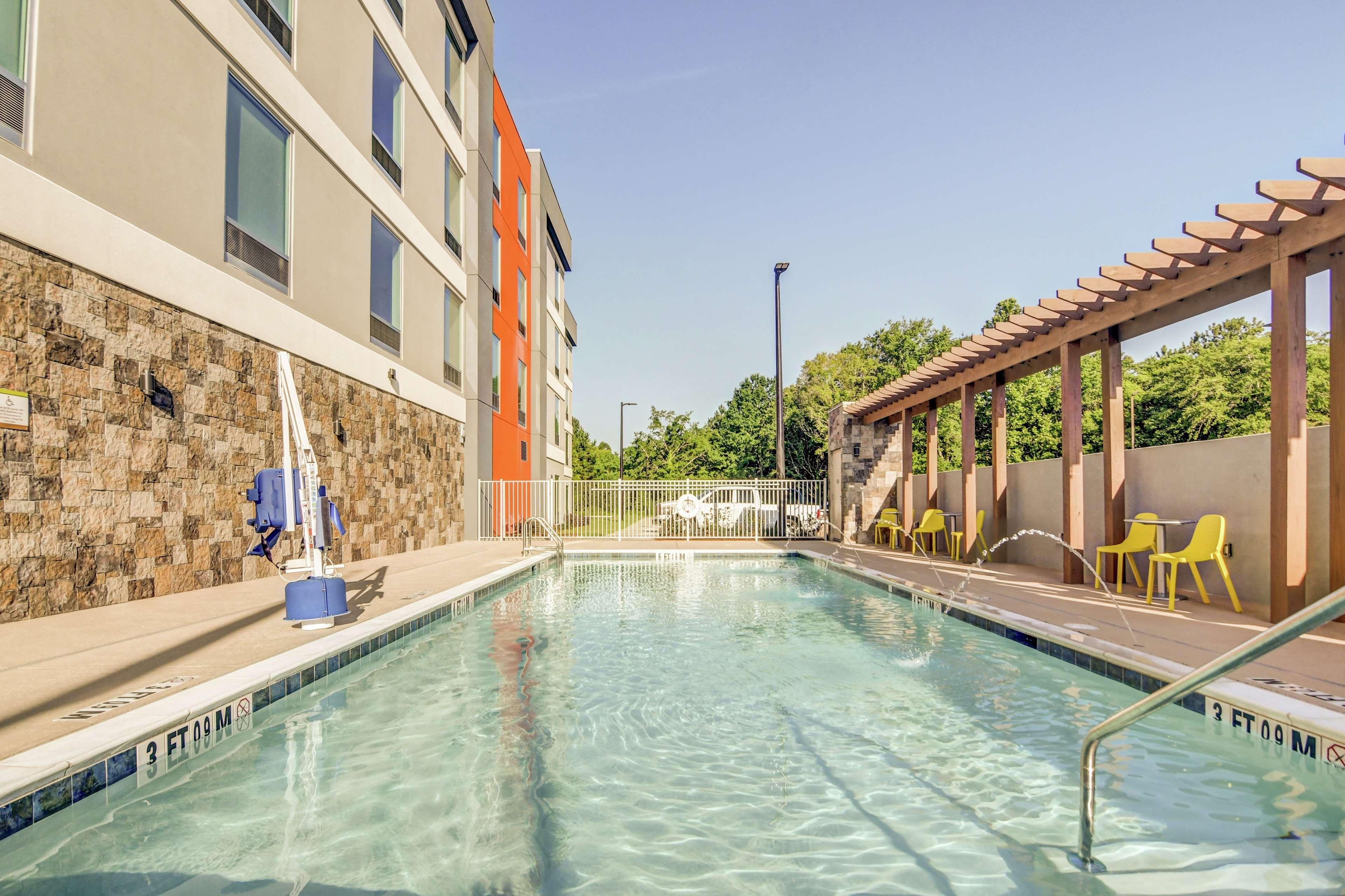 Home2 Suites By Hilton Foley Exterior photo